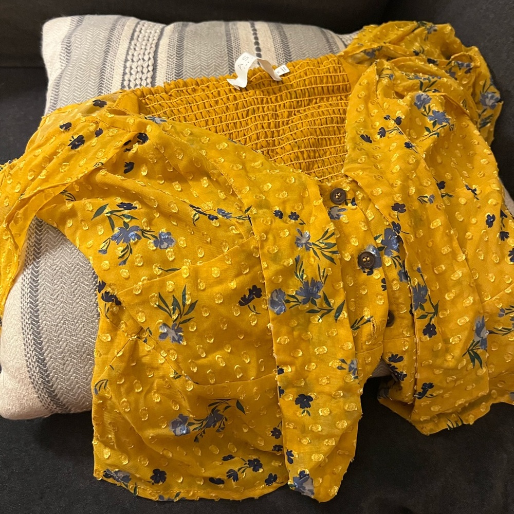 Cute floral top